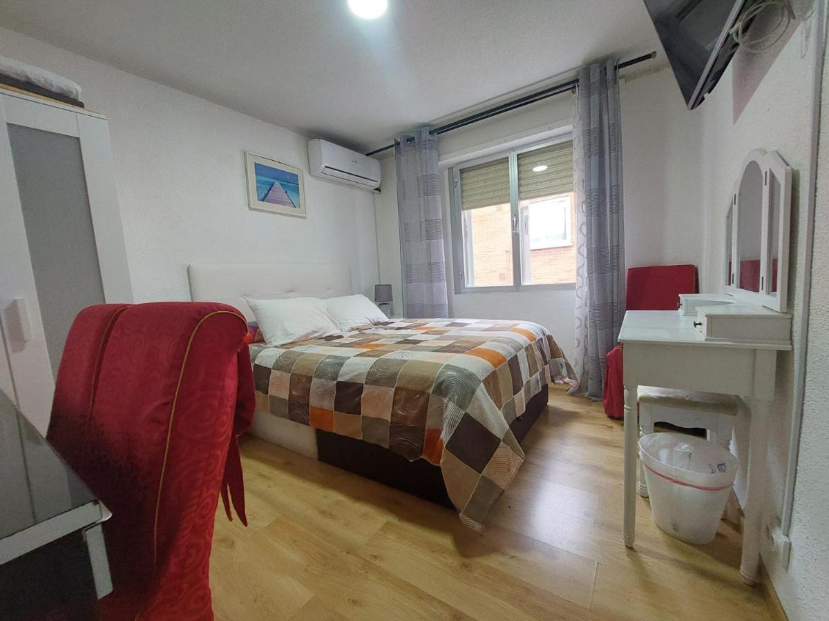 Homestay Extremadura มาดริด ภายนอก รูปภาพ